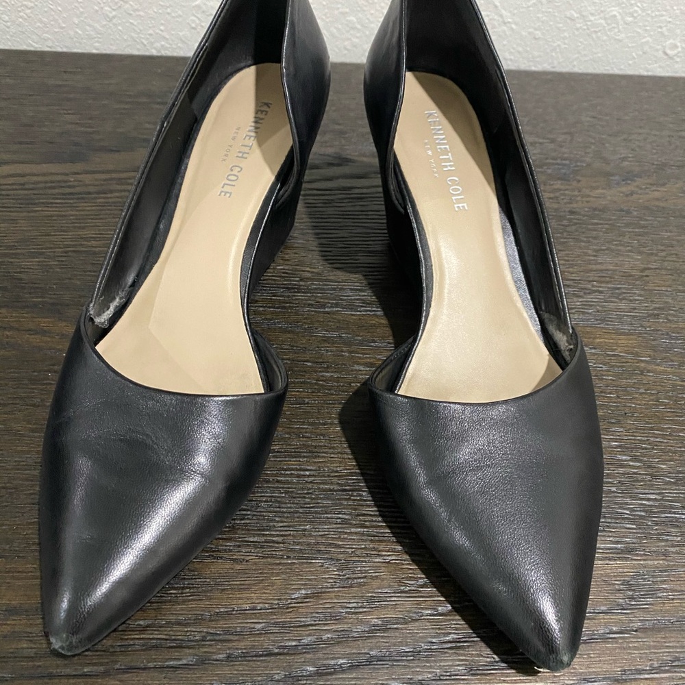 Kenneth Cole Black Wedges